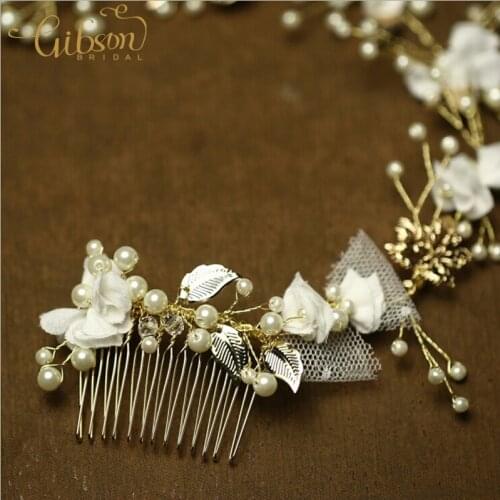 Handmade Floral and Pearl Bridal Headpiece Hair combs Wedding Hair Combs Princess Hair Accessory Decorative Combs