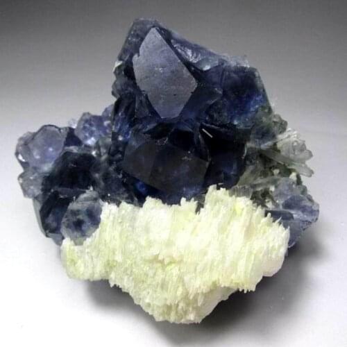 531g Vivid Blue Phantom Fluorite Cluster w/ Calcite+Quartz - crystals and stones healing Mineral specimen Home Decor feng shui