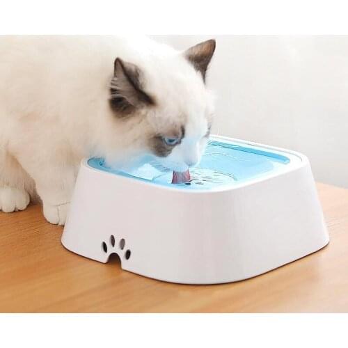 Cat Drinking Water Bowl 1.5L Floating Non-Wetting Mouth Dog Bowl Without Spill Drinking Water Dispenser ABS Plastic Dogs Bowl