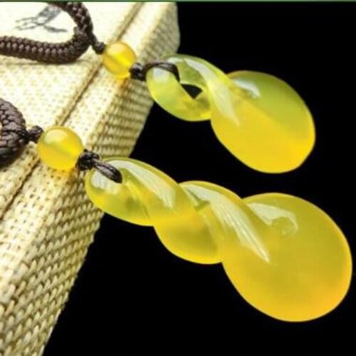 Natural Agate Yellow chalcedony Reverses the Heaven and Earth Pendant Jewelry Fine Jewelry Agate Transit Necklace Pendant