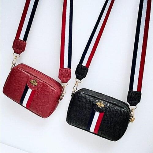 Wholesale Bee Womens Shoulder/Crossbody Bag Stripe Zipper Fashion Belt Wholesale 2021 New Style Mini Purse