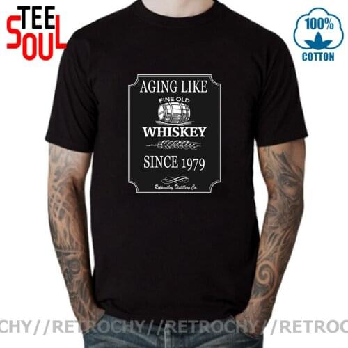 Retrochy Funny Aging Like Fine Old Whiskey Since 1979 T shirt men Fathers Day Birthday Born In 1979 Age Related Whiskey T-shirt