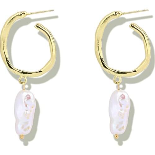 PerisBox Delicate Irregular Hanging Pearl Hoop Earrings for Women Geometric Circle Charms Earrings Small Hoops Wedding Earrings
