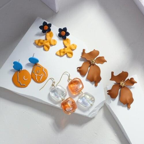 AMORCOME Orange Irregular Acrylic Drop Earrings for women Heart Flowers Round Geometric Resin Dangle Earrings Korean Jewelry