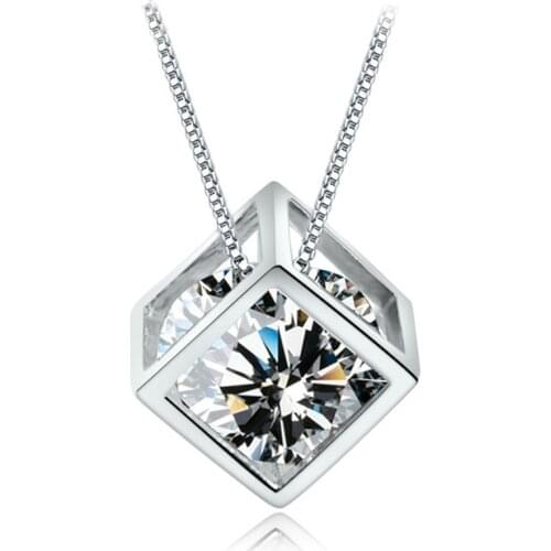 Korean Style Women Necklace Fashion Elegant Geometric Cube Crystal Cubic Zircon Pendant Necklace for Women Birthday Jewelry Gift