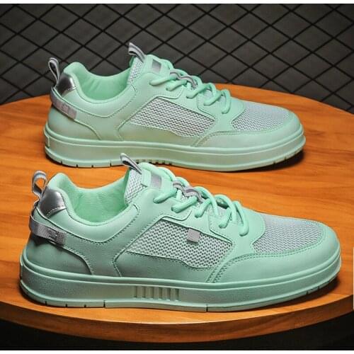 Mens Shoes Summer New Fashion Trend Solid Color Korean INS Screen Surface Breathable Light Mens Casual Board Shoes