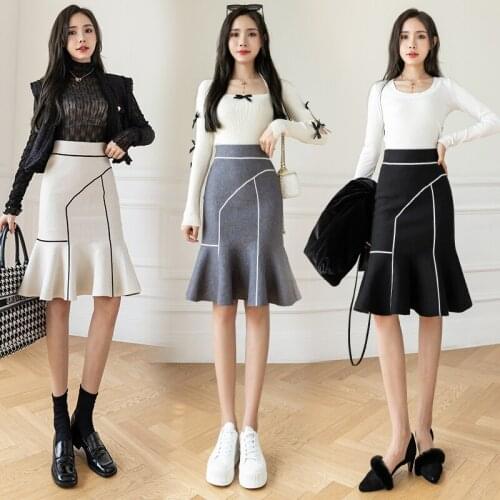 2021 autumn and winter knitted skirt female core-spun yarn fishtail bag hip skirt Korean version was thin skirt