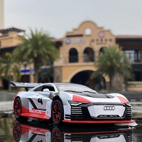 1/32 Audi GT Alloy Racing Car Model Children Metal Car Toys Sound Light Diecasts & Toy Vehicles Kids Toys Christmas Decorations