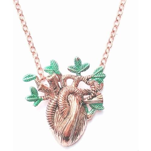 Bohemia Vintage Bronze 3D Stereoscopic Heart Pendant Necklace Steampunk Green Leaves Chain Necklaces for Women Unique Jewelry