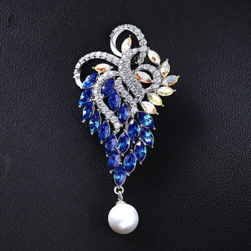 COCOM Luxury Pearl Feather Brooch with Colorful Crystals from Austria Female Shawl Pins for Women Wedding Party Accessories Gift