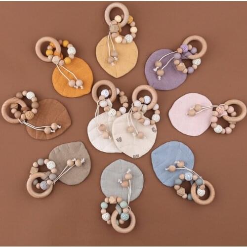 10 Colors Baby Wooden Teether Ring with Leave Shape Absorbent Cloth Towel Blanket Rattle Bead Molar Toy Newborn Soother Bracelet