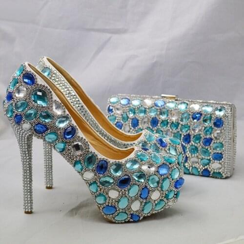 LOVE MOMENTS Women's Accessories
