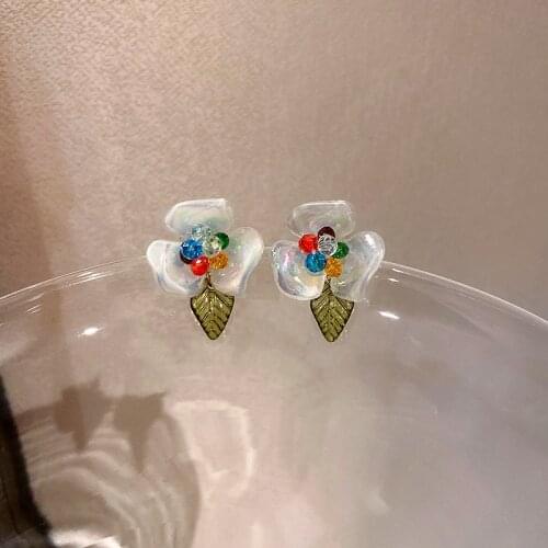 Origin Summer Korean White Resin Flower Dangle Drop Earrings for Women Colorful Crystal Beads Arcylic Floral Statement Earring