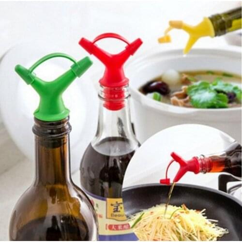 Leak-proof Double-head Oil Bottle Mouth Plug Stopper with Cap Red Wine Pourer Cork Stoppers Kitchen Seasoning Bottle Deflector