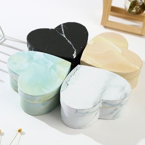 Florist Hat Boxes Heart Shaped Box Candy Boxes Set of 3 Gift Box Packaging Boxes for Gifts Christmas Flowers Gifts Living Vase