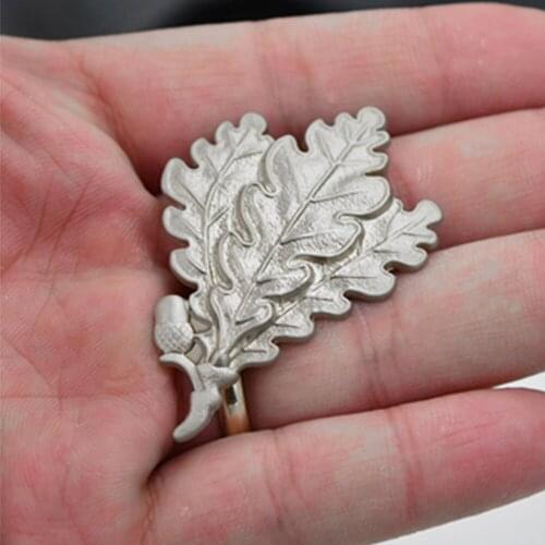 WWII GERMAN ARMY SNIPER OAK LEAVES METAL CAP BADGE PIN COCKADE