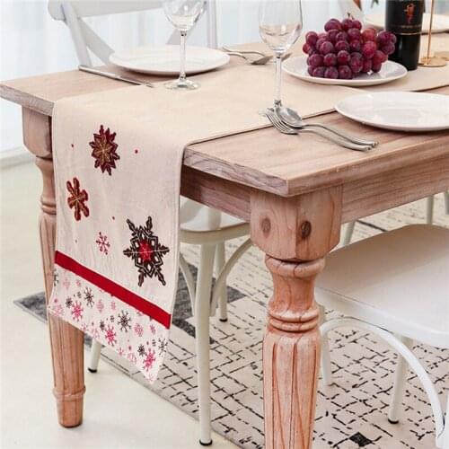 2020 Fashion New Nordic Christmas Table Runners Creative Cotton and Linen Snowflake Sewing Decoration Table Runners