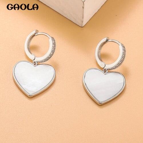 GAOLA Love Shell Earrings Female New Wave of Small and Exquisite Fritillary Earrings Temperament Short Earrings GLE9579