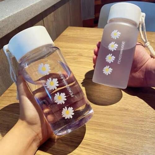 500Ml Small Daisy Transparent Plastic Water Bottles BPA Free Creative Frosted Water Bottle With Portable Rope Travel Tea Cup