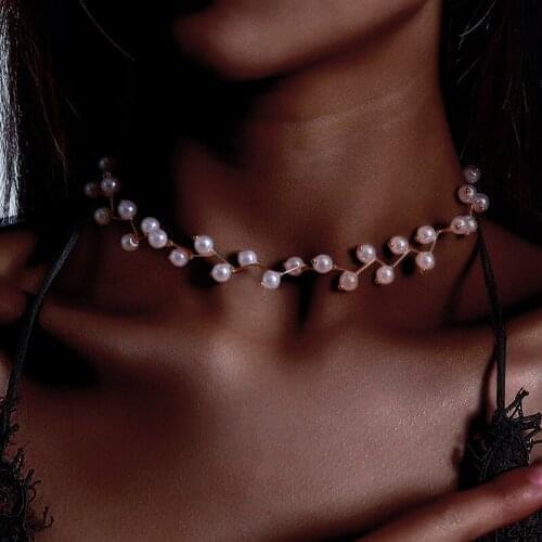 Chain Choker Pearls Necklace for Women 2020 Clavicle Fashion Jewelry Strand Beaded Gold Butterfly Pendant Necklace Collar