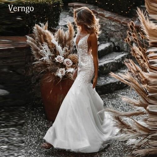 Verngo Rustic Mermaid Wedding Dress Lace Bodice V Neck Tulle Skirt Sweep Train Bride Gowns Backless Sexy 2021 Bridal Dresses