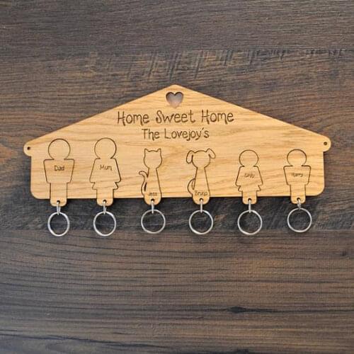 Customize Wooden Keyrings Family with pets Keyring Hanger Hooks for Keys Housemoving New Home Christmas party Present Gift