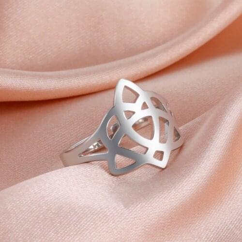 Teamer Wedding Rings