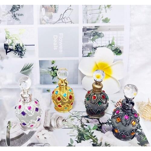 50Pcs Wholesale 15ml Perfume Bottle Essential oil Fragrances Frosted Glass Empty Retro Alloy Ornaments Cosmetic Container
