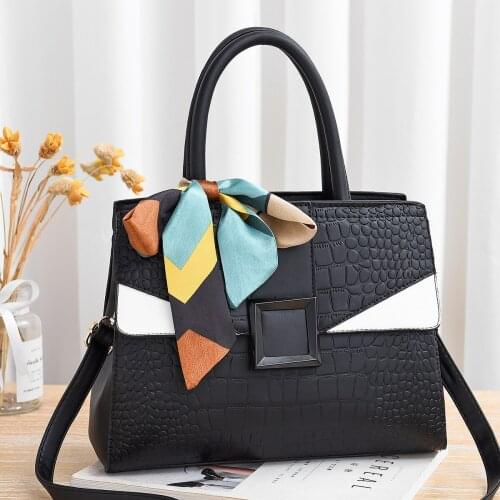 Trendy fashion European and American style womens multi-color atmosphere Messenger Bags Women New Crossbody Bag Handbag 2021