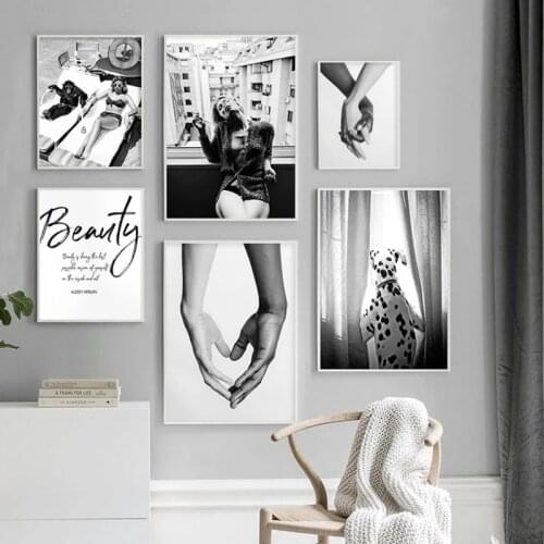 Black and White Beauty Hand-held Photography Poster Printing Wall Art Painting Canvas Living Room Home Decoration Painting Mural