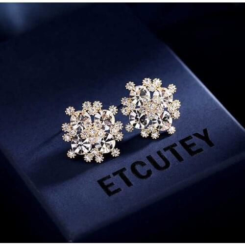 2021 Fashion Snowflake Earrings Womens Jewelry Gift Friends Girls Party Accessories Exquisite Christmas Women Jewelry