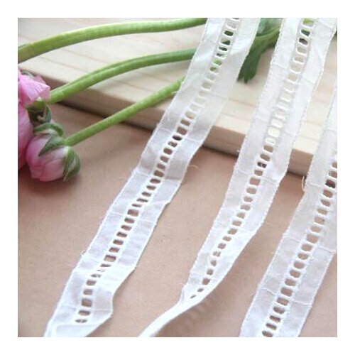 1Yard Width: 2.5cm, new exquisite White cotton hollowed-out decoration Curtains Yarn skirt DIY sewing accessories (SS-2004)