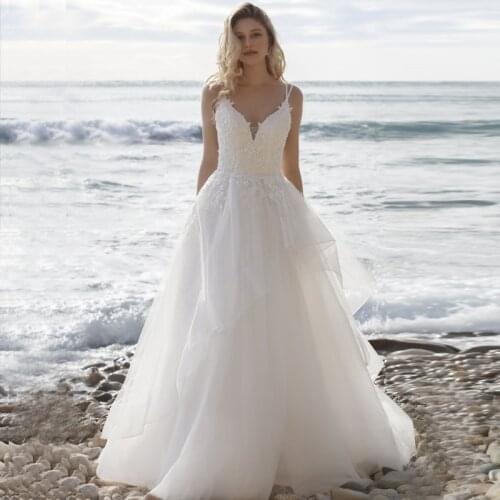 Exquisite Sweetheart Neckline A-line Wedding Dress with Appliques Sexy Back Bohemian Bridal Gown Customzied