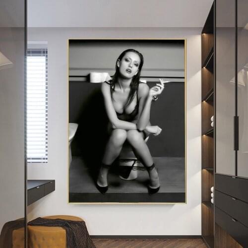 Canvas Painting Naked Woman Smoking in Toilet Wall Art Sexy Body Poster Print Wall Picture for Living Room Home Decor Cuadros