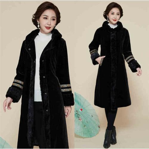 Faux Fur Long Coat Middle Age Women Parkas New Fashion Winter Thick Warm Overcoat Imitation Fur Long Mink Coats Female Overcoats