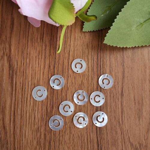 100pcs White Shell Mother of pearl Alphabet Charm Empty English Letter Beads Capital Pendant DIY Initial for Jewelry Accessories