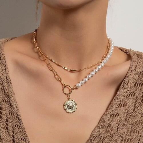 Trendy Elegant Imitation Pearls Thick Chain Face Pendant Necklace Women Punk Geometric Clavicle Necklace Colar Jewelry Gift