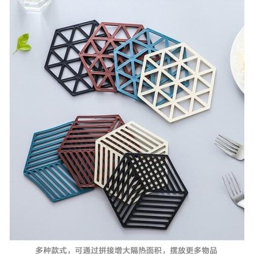 1Pcs New Simple Coaster Silicone Table Mat Non Slip Bowl Mat Household Heat Insulation Cup Pad Coaster Hot Drink Holder Placemat