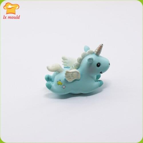 3D Unicorn Mould DIY Wedding Festival Birthday Decoration Silicon Molds Aromatherapy Gypsum Moulds