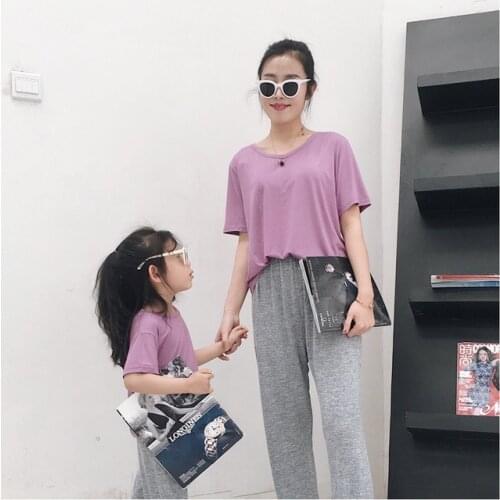 Matching Family Outfits Summer Mommy and Me T-shirts Cotton Solid Short Sleeves Tops Mom and Daughter Son Tshirts Family Look