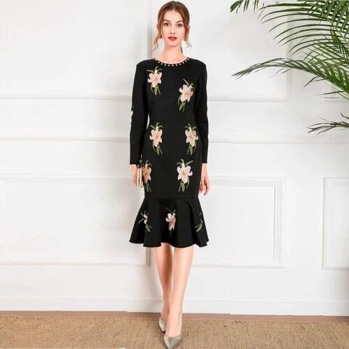MIUXIMAO 2021 New Autumn Womens Clothing O-Neck Beading Long Sleeve Waist Printing Trumpet Dress Elegant Fashion Office Style
