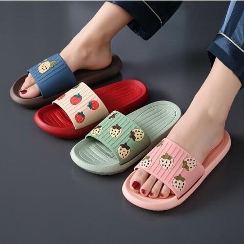 Cartoon Fruits Strawberry Women Men Casual Slippers Summer Beach Slides Thick Soled Indoor Home Sandals Girls Bathe Shoes