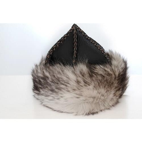 Tegin Grizzly Börk-Gray Wolf Feather Patterned Sheepskin Hat
