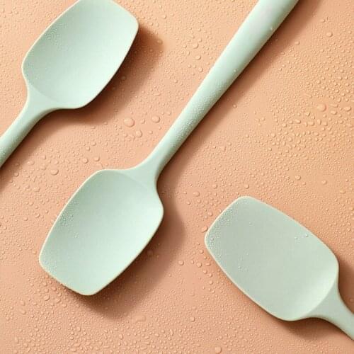 Childrens Food Supplement Silicone Spatula High Temperature Kitchen Shovel Baby Spoon Kitchen Accessories