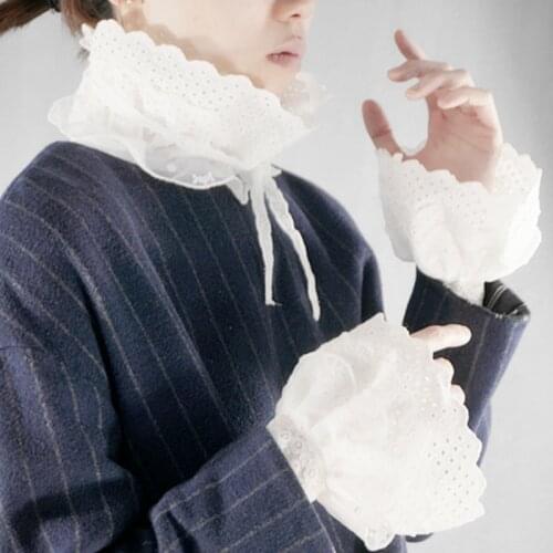 Fashionable exquisite white beads round Warm Soft Gloves Mysterious Accessories unique design white cotton hollow little sleeve