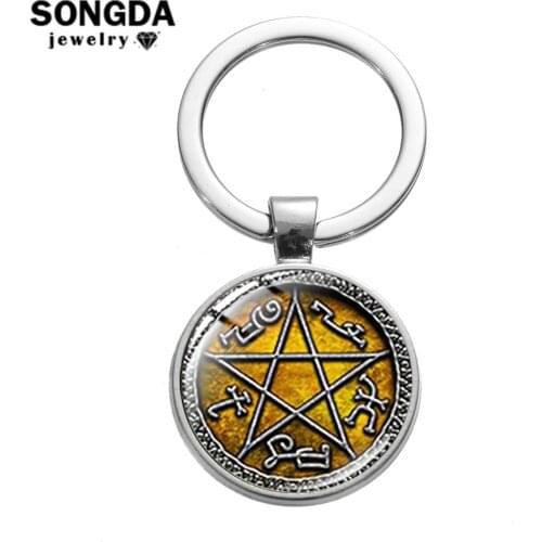 SONGDA Supernatural Devils Trap Keychain Vintage Pentagram Pattern Glass Dome Key Chain Men Jewelry TV Series Trinkets for Fans
