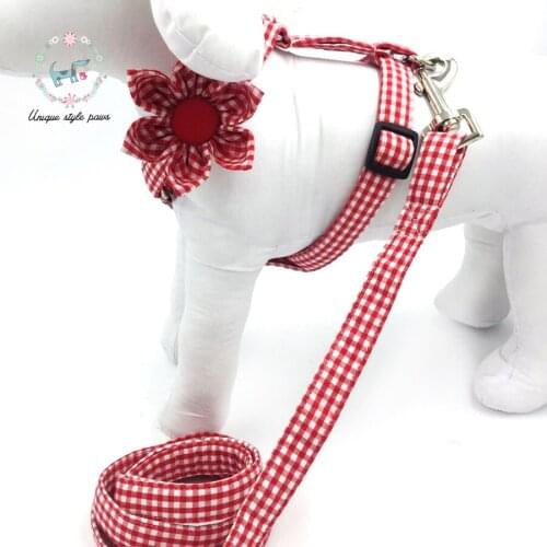 Red Plaid Dog Harness with Flower and Basic Dog Leash Adjustable Buckle Pet Supplies s,m,l