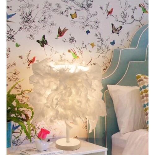 European Fashion Feather Floor Table Lamp Wedding Celebration Decorative Light Bedroom Bedside Creative Living Room Small Lamp