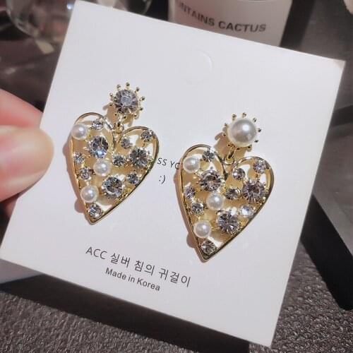 Red love earrings new Korean temperament hypoallergenic Tiny Ear Studs Fashion Simple Heart exquisite High Quality Earrings