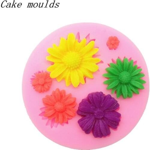 Wholesale Silicone mold K012 Mini Daisy shape Decoration Resin flower mold Fondant cake mold Clay mold